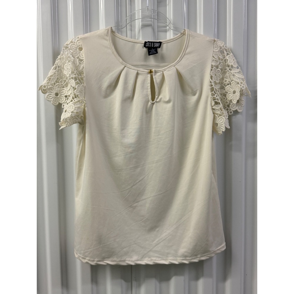 Coco & Shay Blouse Women Large Cream Good Crochet Lace Sleeve Pleated Keyhole